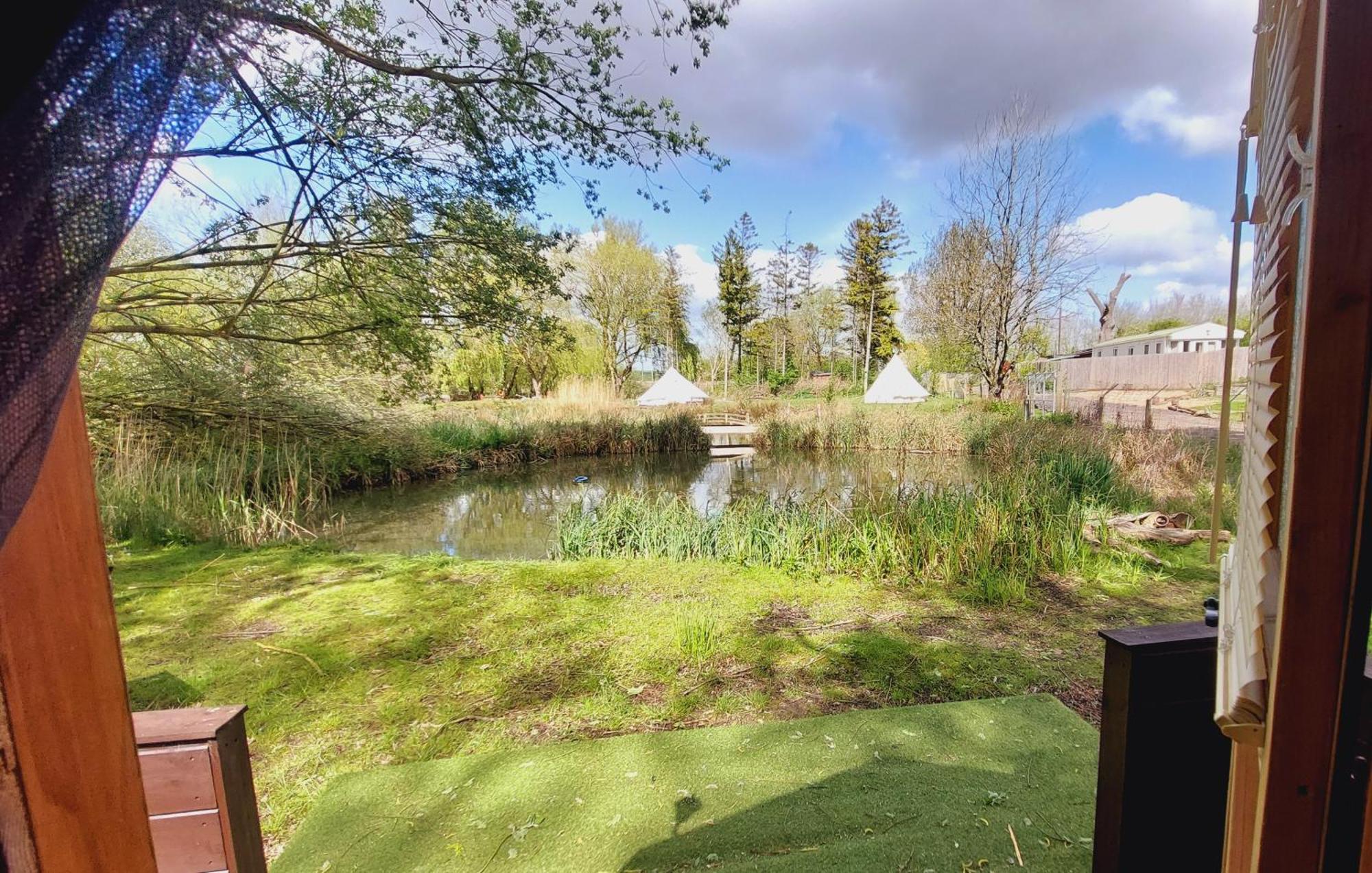 Rum Bridge Fisheries "The Cabin" Hotel Clare Bagian luar foto